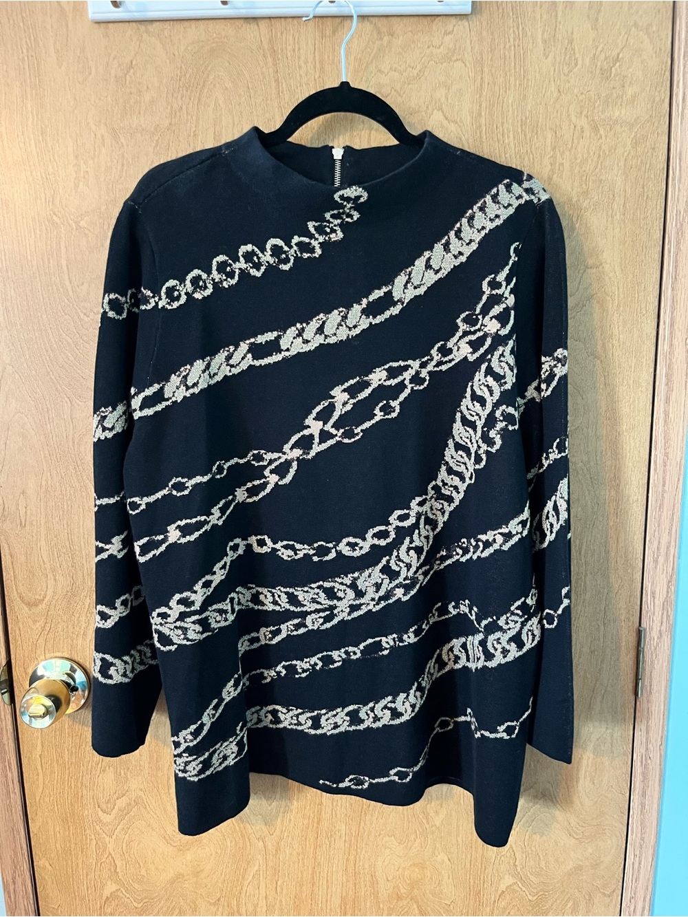 Chico's Status Gold Metallic Chain Jacquard Black Sweater Size 4 = XXL EUC